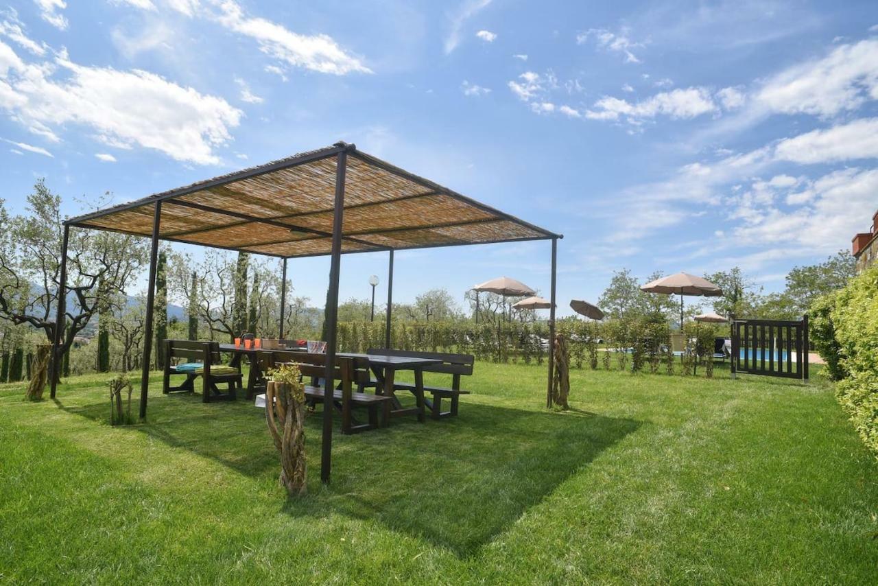 Ampio Appartamento Completamente Rinnovato Con Vista E Piscina Лукка Экстерьер фото