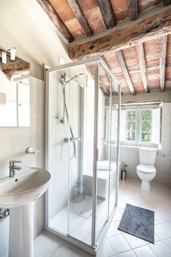 Ampio Appartamento Completamente Rinnovato Con Vista E Piscina Лукка Экстерьер фото